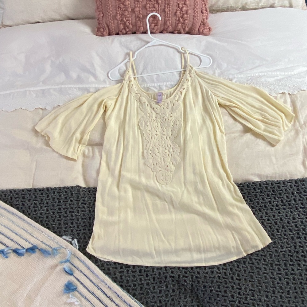 Francesca’s Cream Flowy Dress